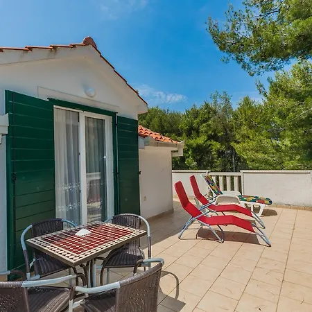 Kamenica Ferienhaus *