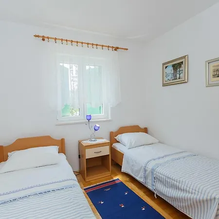 Ferienhaus Kamenica Mirce