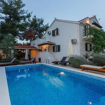 Ferienhaus Kamenica *
